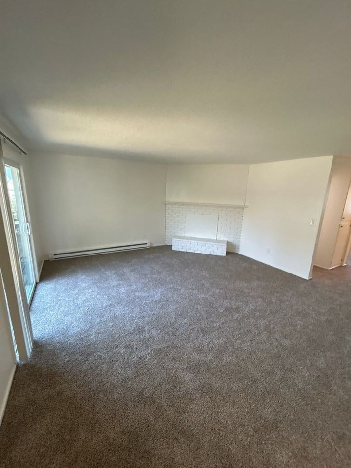 3813 Iberis St Ne - Photo 6 of 15