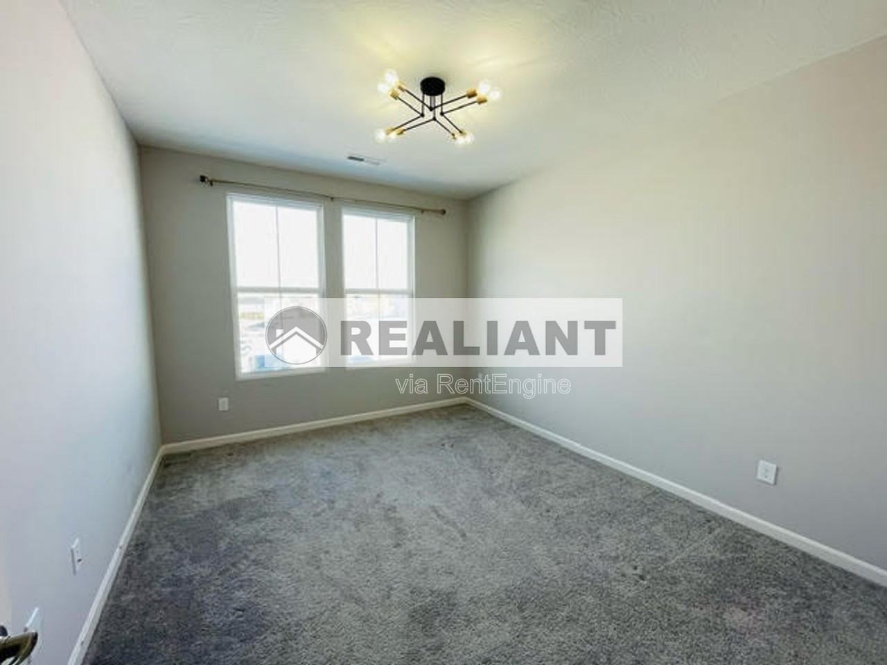 1373 Rubyhill Ln - Photo 7 of 30
