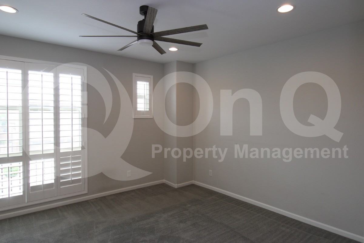 275 E Honeysuckle Pl - Photo 6 of 28