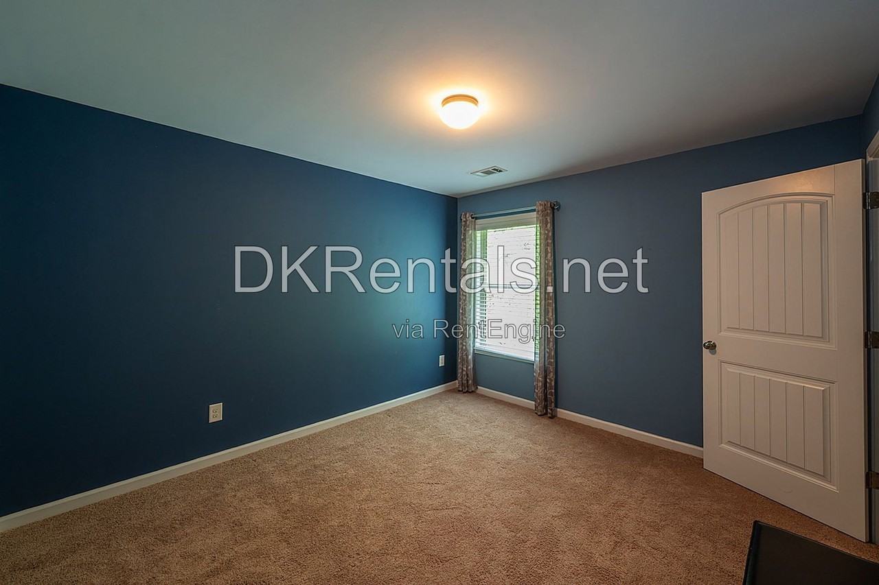 345 Franklin Ln - Photo 5 of 25