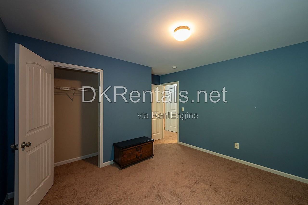 345 Franklin Ln - Photo 7 of 25