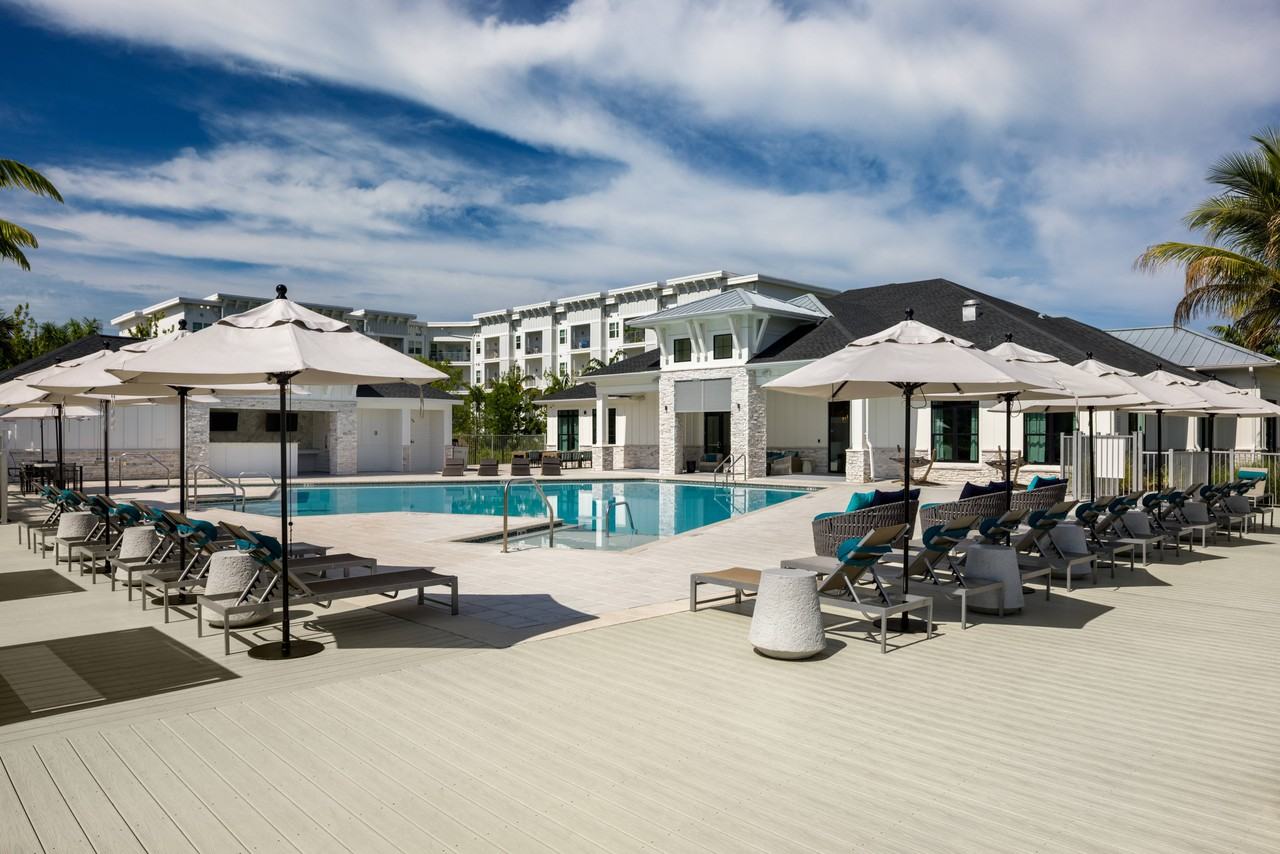 Oasis at Surfside - Photo 3 of 40