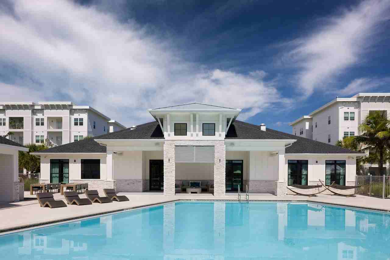 Oasis at Surfside - Photo 4 of 40