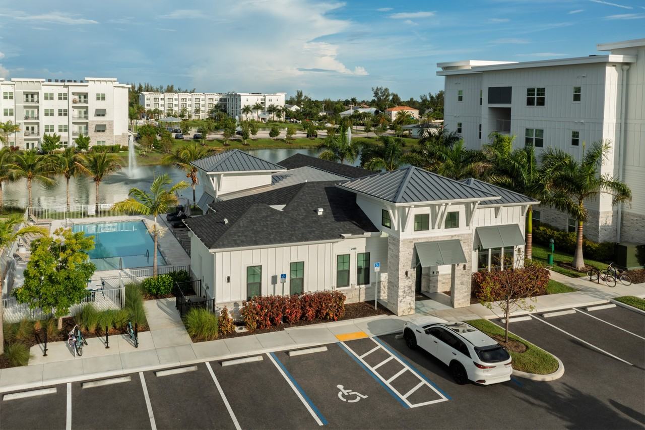 Oasis at Surfside - Photo 6 of 40