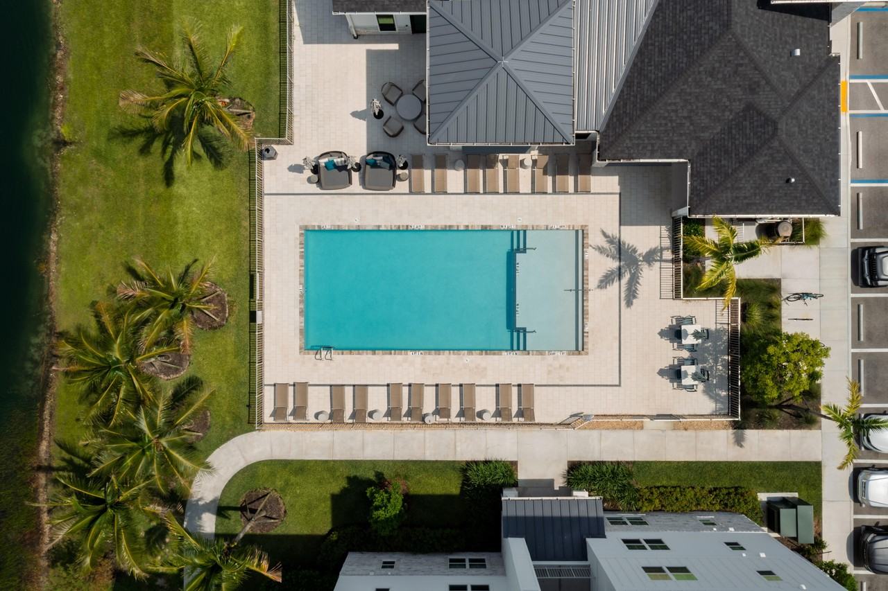 Oasis at Surfside - Photo 7 of 40