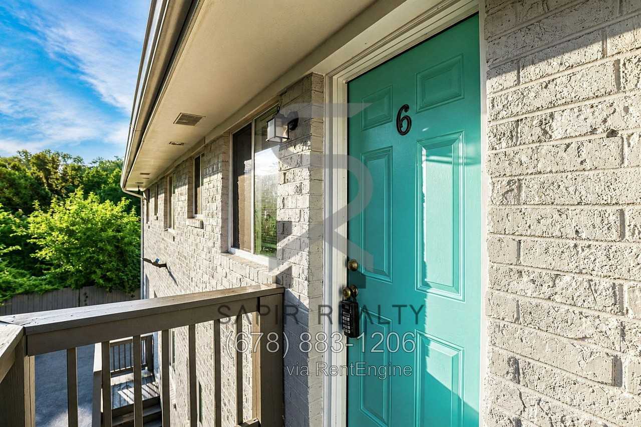 359 Lanier St Nw #6 - Photo 2 of 14