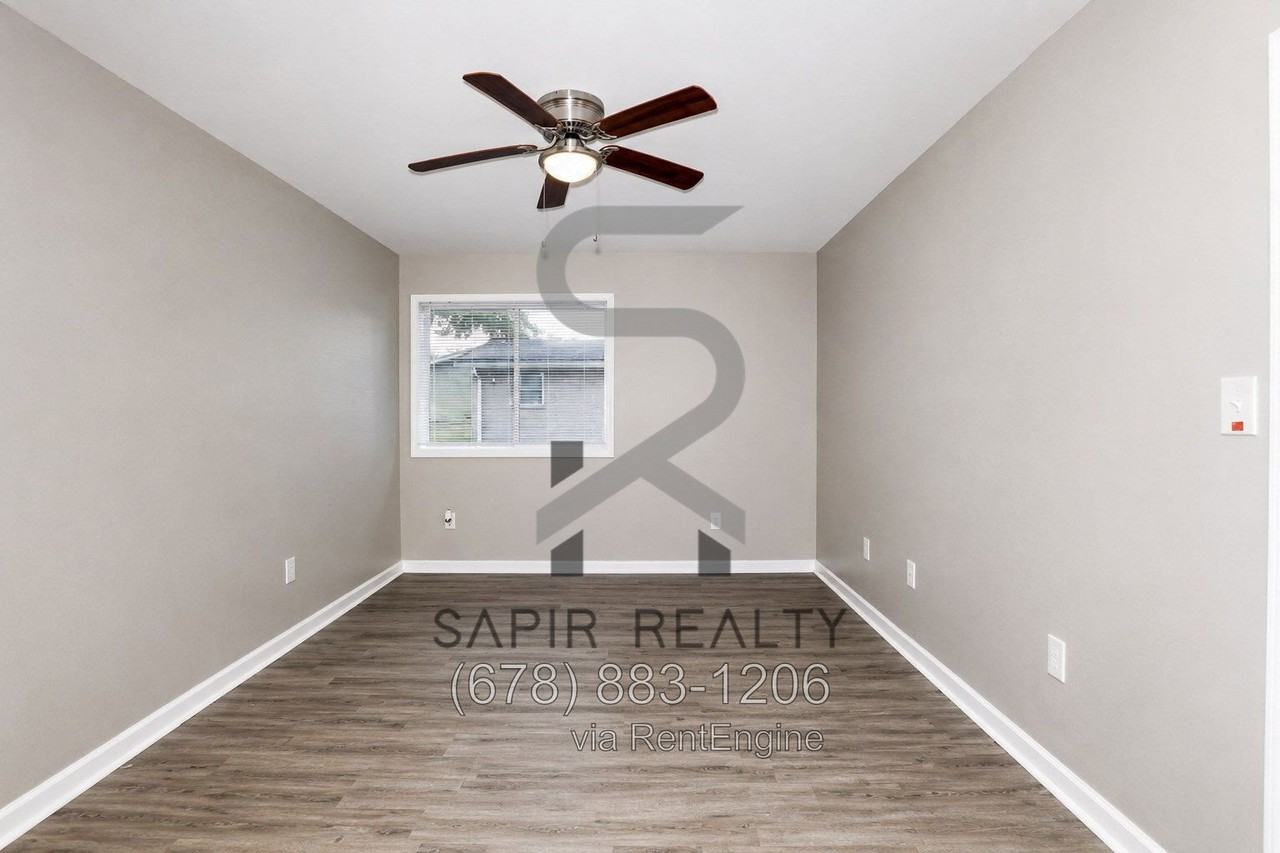 359 Lanier St Nw #6 - Photo 4 of 14