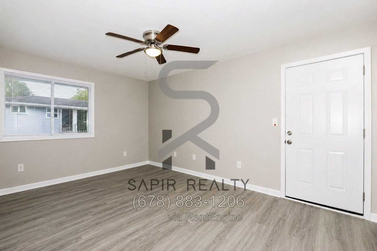 359 Lanier St Nw #6 - Photo 7 of 14
