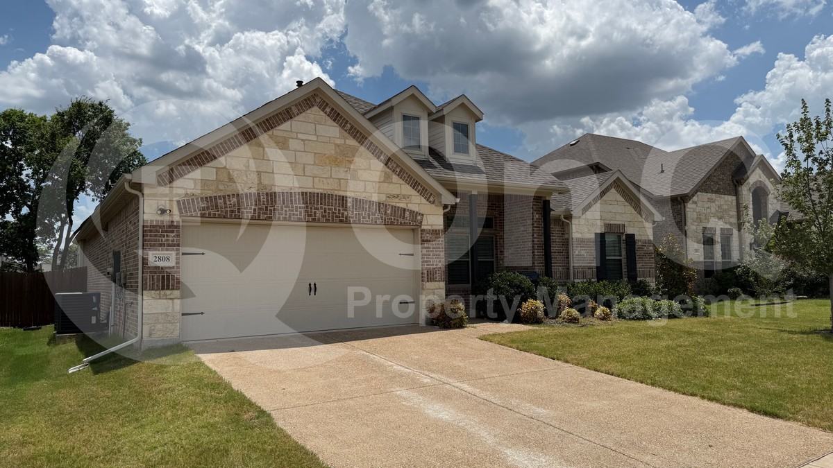 2808 Pronghorn Dr - Photo 2 of 22