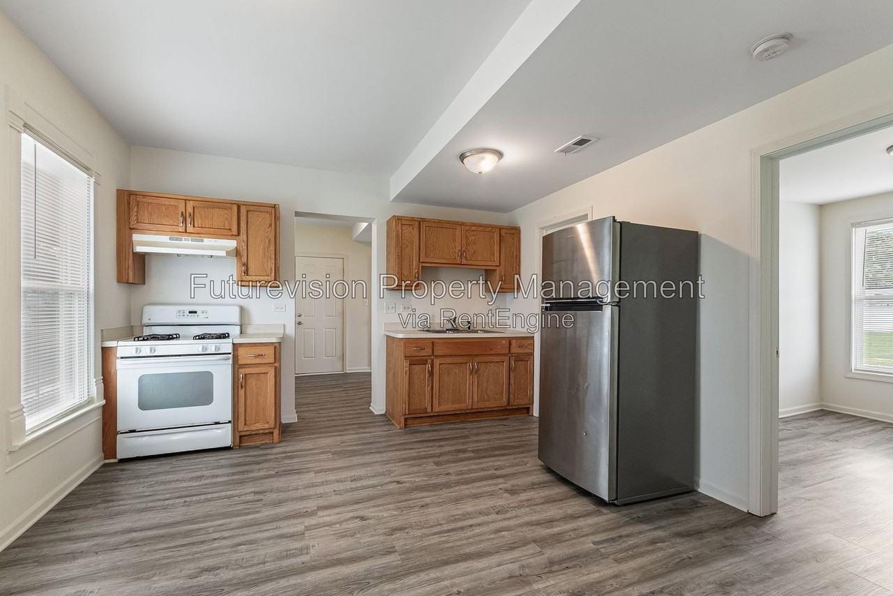 107 Stevens Ave #1 - Photo 6 of 12