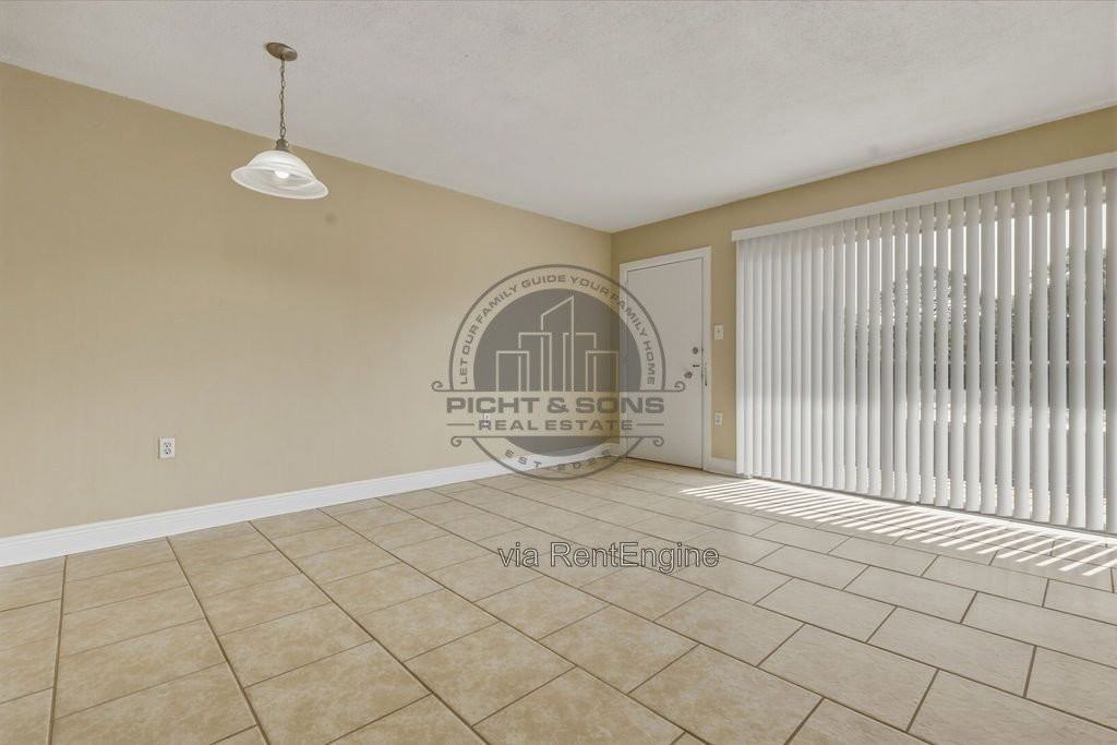 420 E Park Ave #44 - Photo 2 of 8