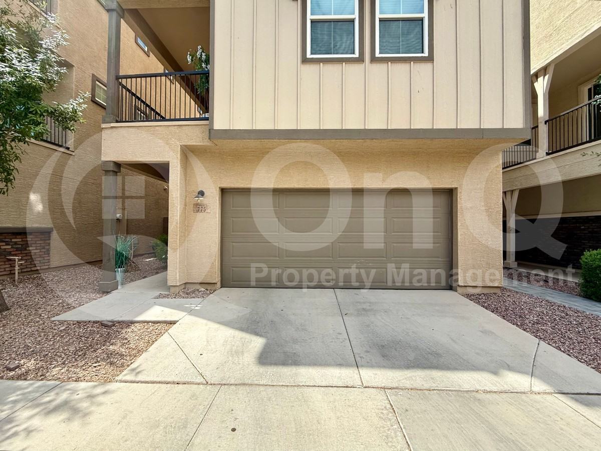 775 W Flintlock Way - Photo 2 of 23