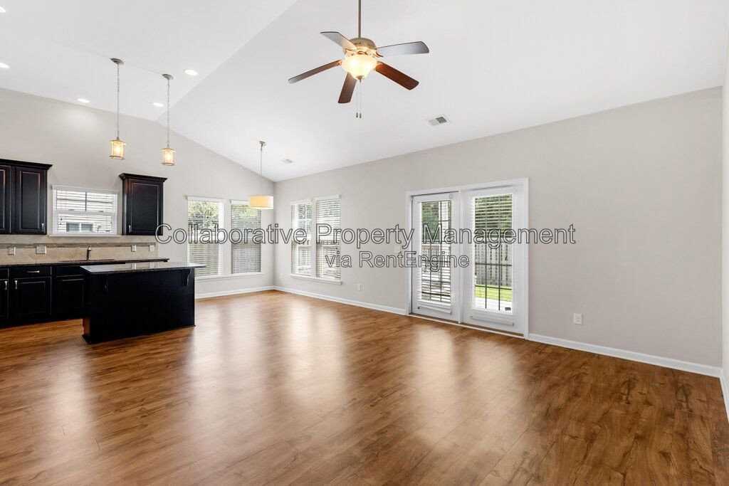 105 Richmond Walk Dr - Photo 7 of 21