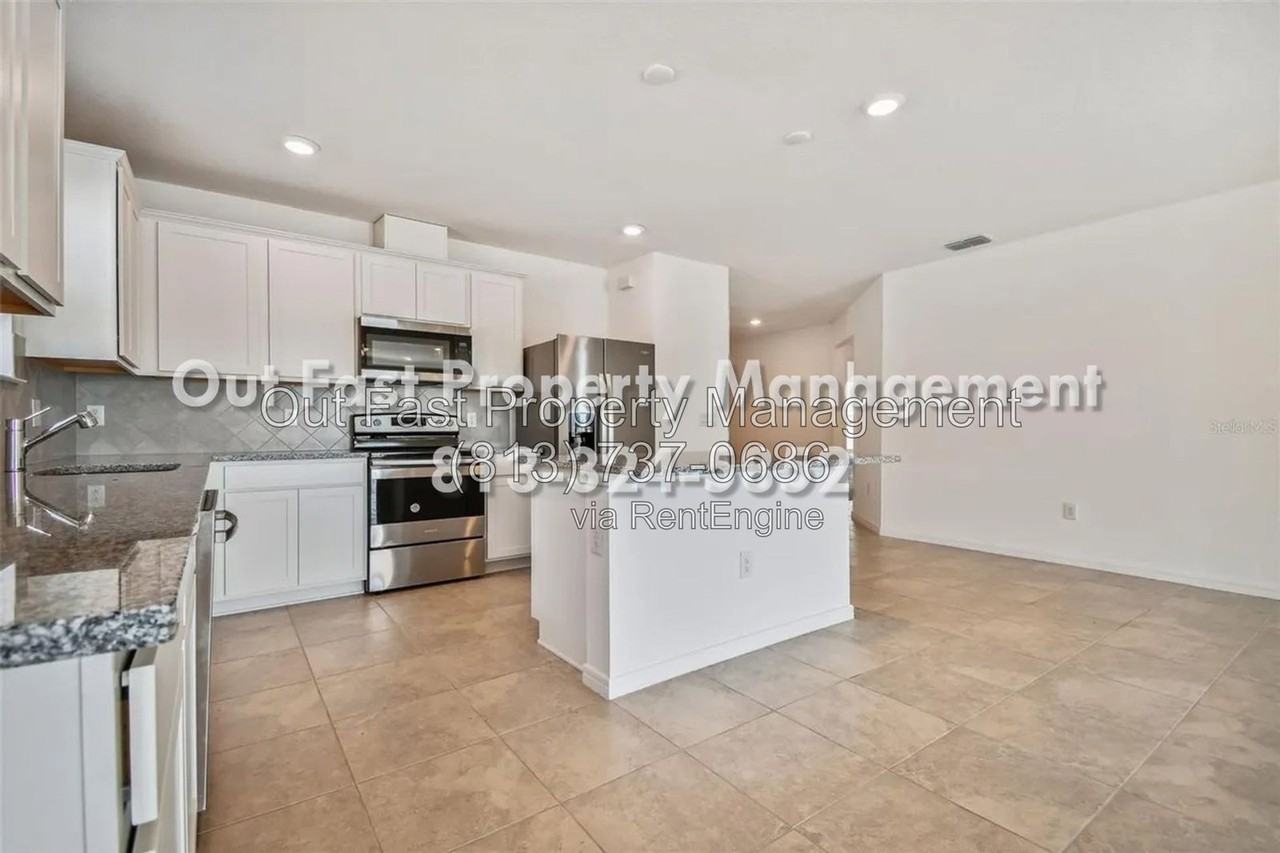 3872 Capri Coast Dr - Photo 3 of 26