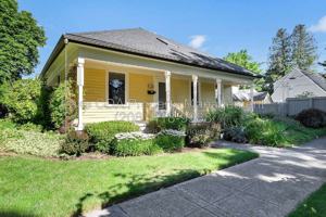 featured image of 218 N 8th St