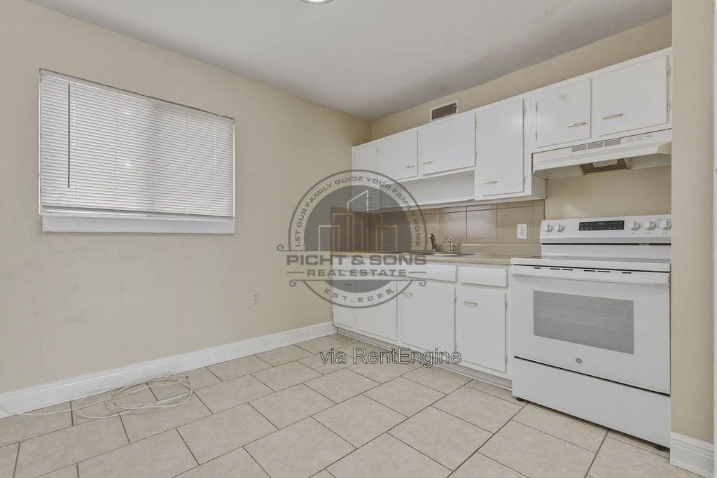 420 E Park Ave #47 - Photo 3 of 12