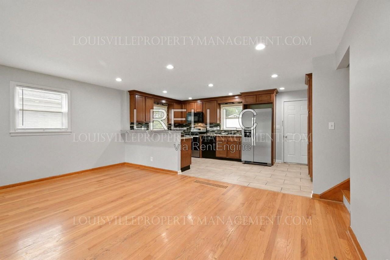 4007 Blossomwood Dr - Photo 2 of 26
