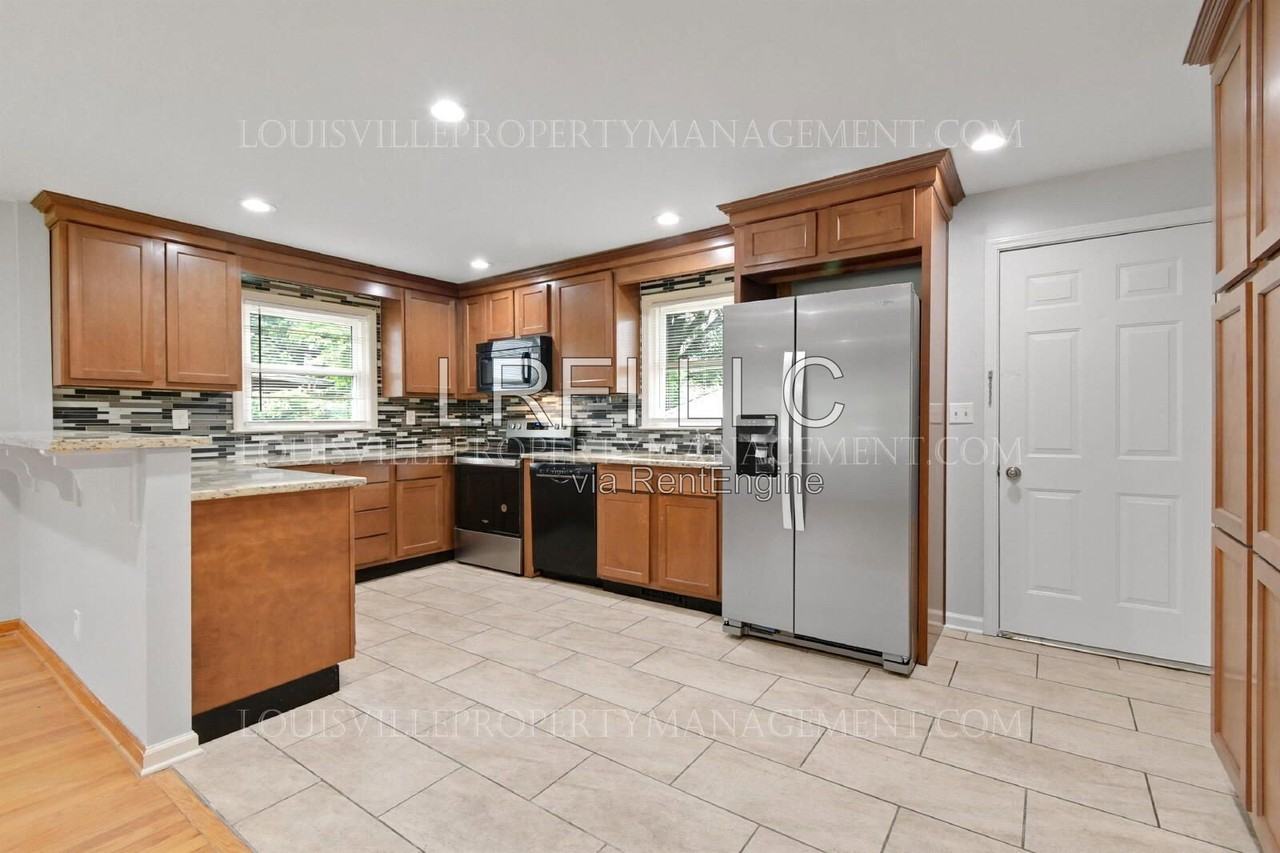 4007 Blossomwood Dr - Photo 4 of 26