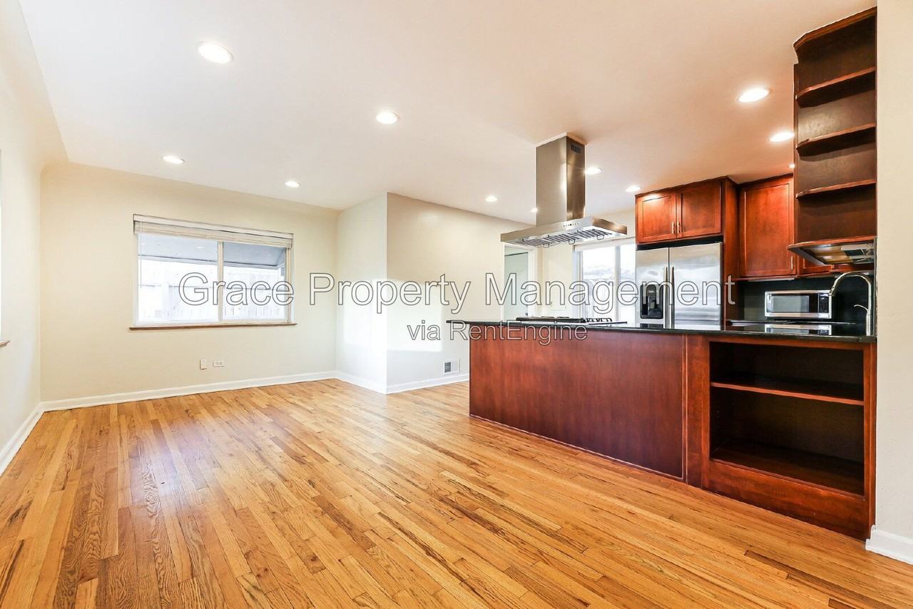 3075 Dahlia St - Photo 4 of 20