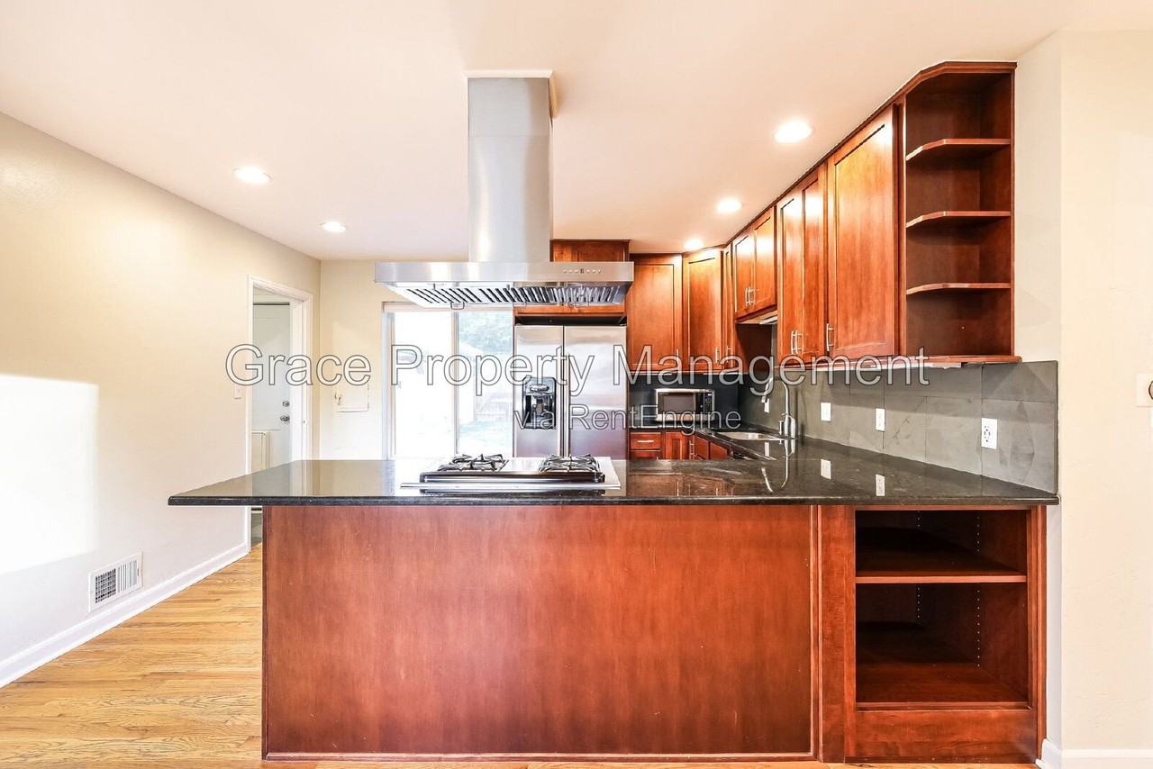 3075 Dahlia St - Photo 6 of 20