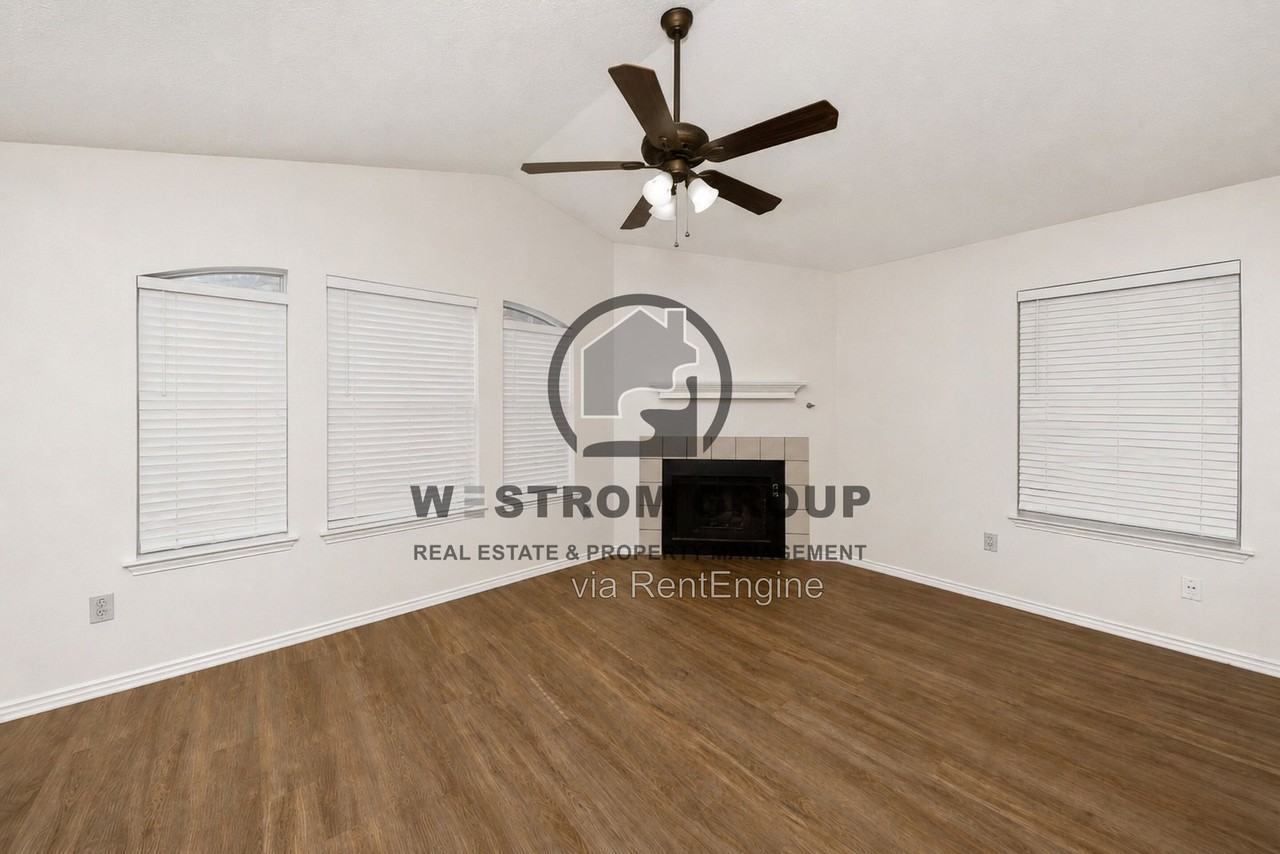 316 Crowe Dr - Photo 7 of 31