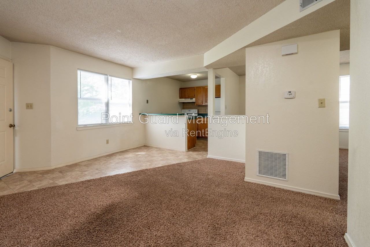 1819 E 24th Ave #1819-8 - Photo 4 of 22