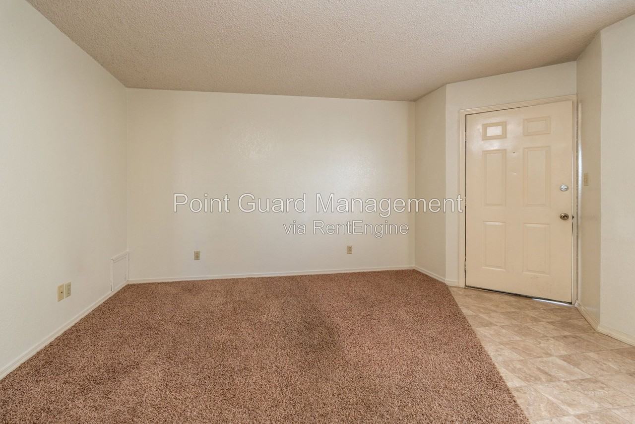 1819 E 24th Ave #1819-8 - Photo 5 of 22