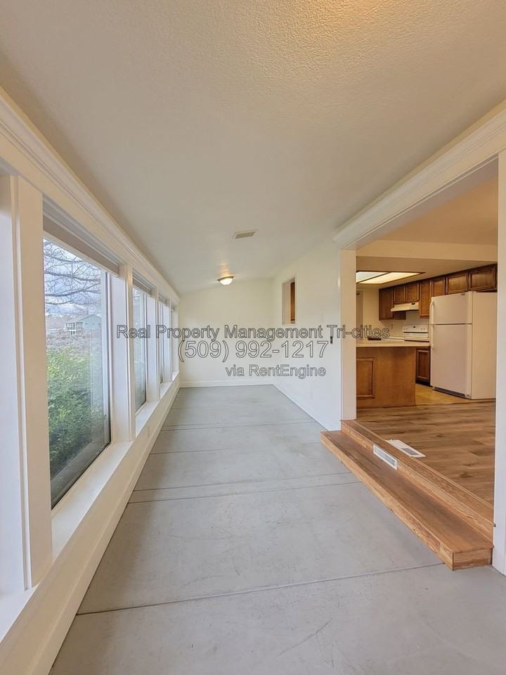 249 Rachel Rd - Photo 6 of 22