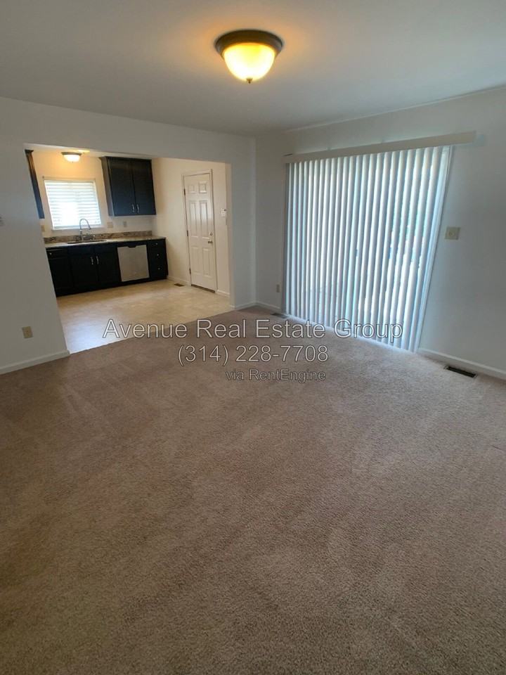 3321 Saint Vincent Ave - Photo 2 of 25