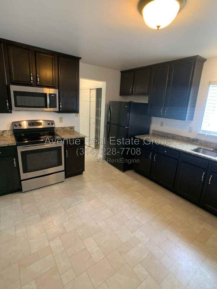 3321 Saint Vincent Ave - Photo 4 of 25