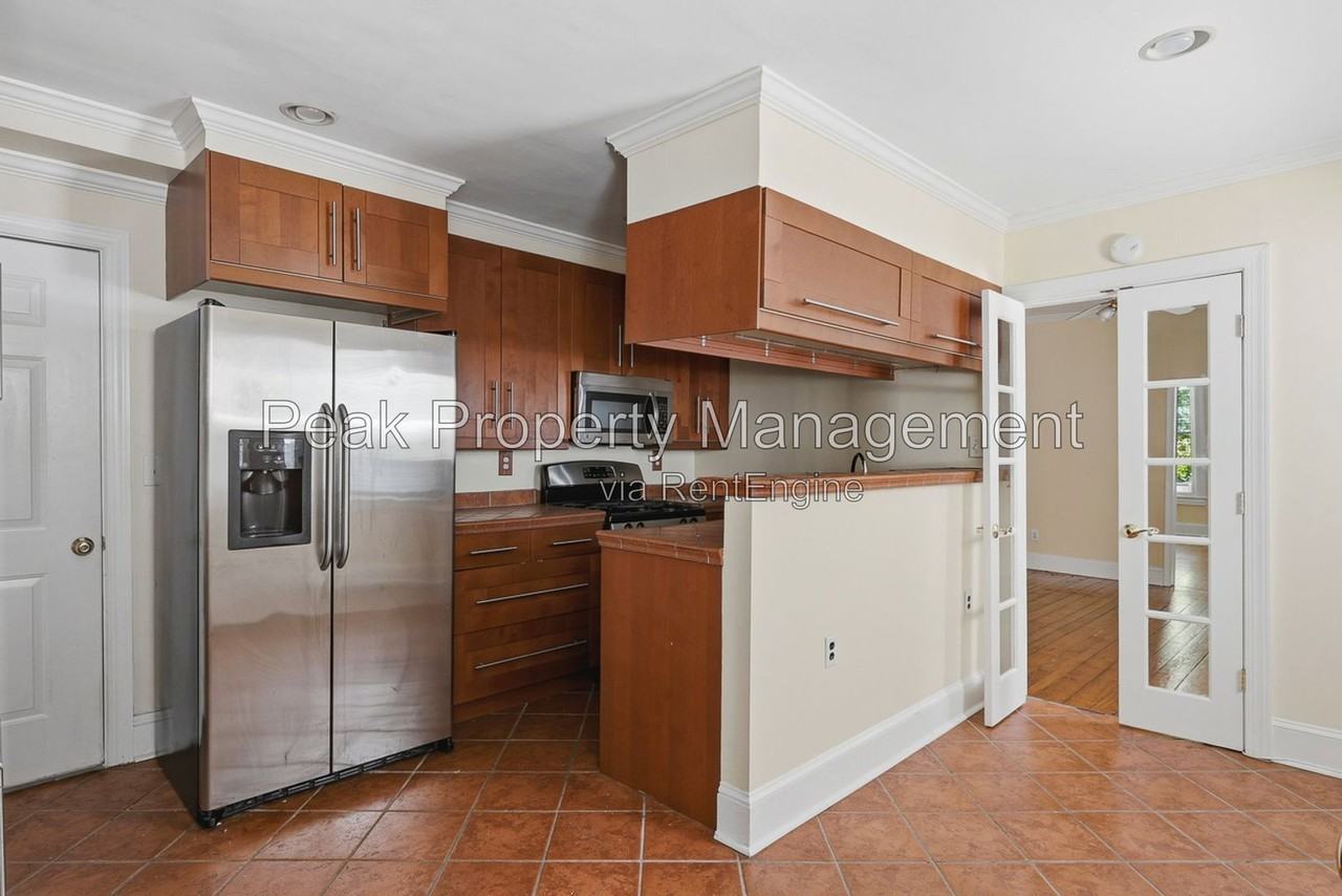3120 Parkwood Ave #B - Photo 7 of 18