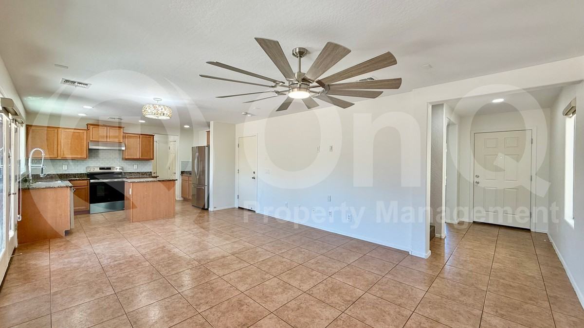 5731 W Beth Dr - Photo 4 of 27