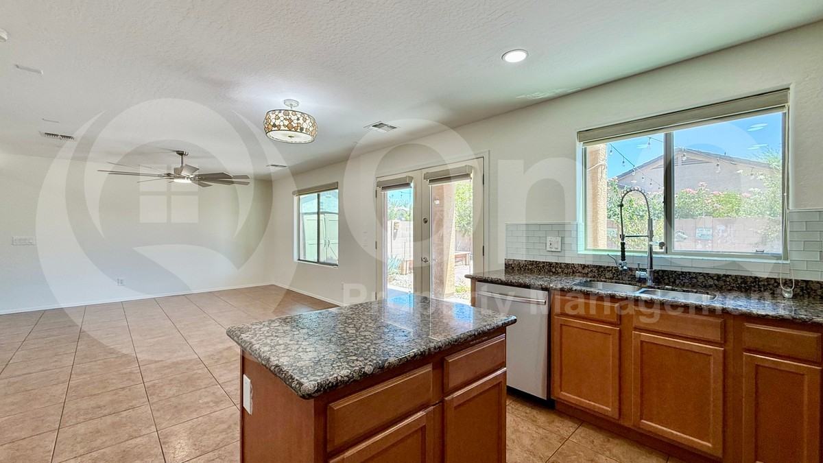 5731 W Beth Dr - Photo 5 of 27