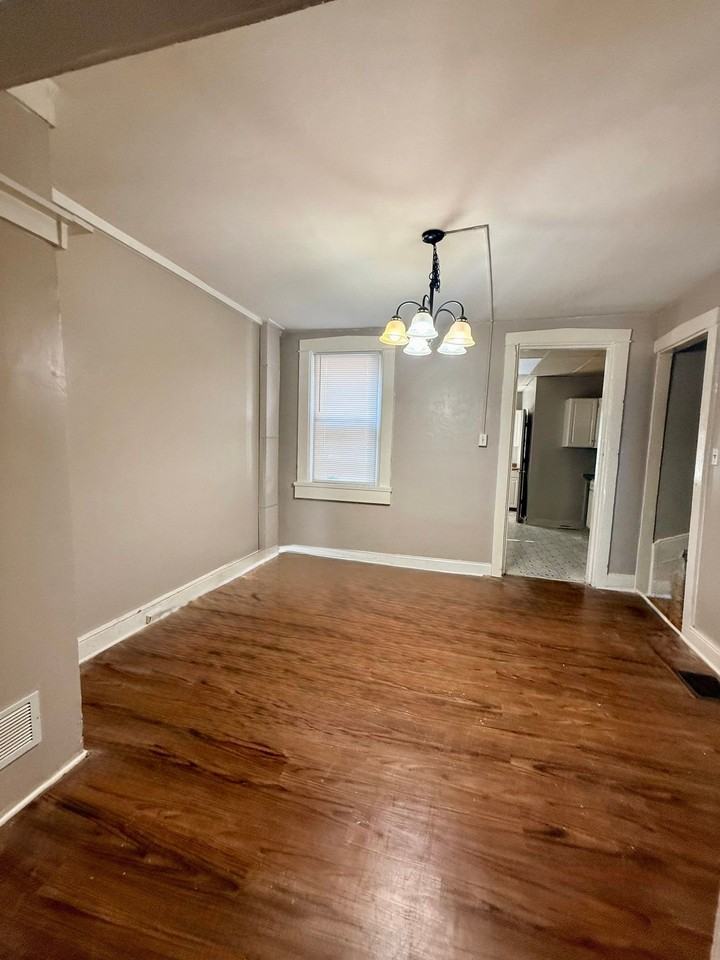 13 Hazel St - Photo 5 of 10