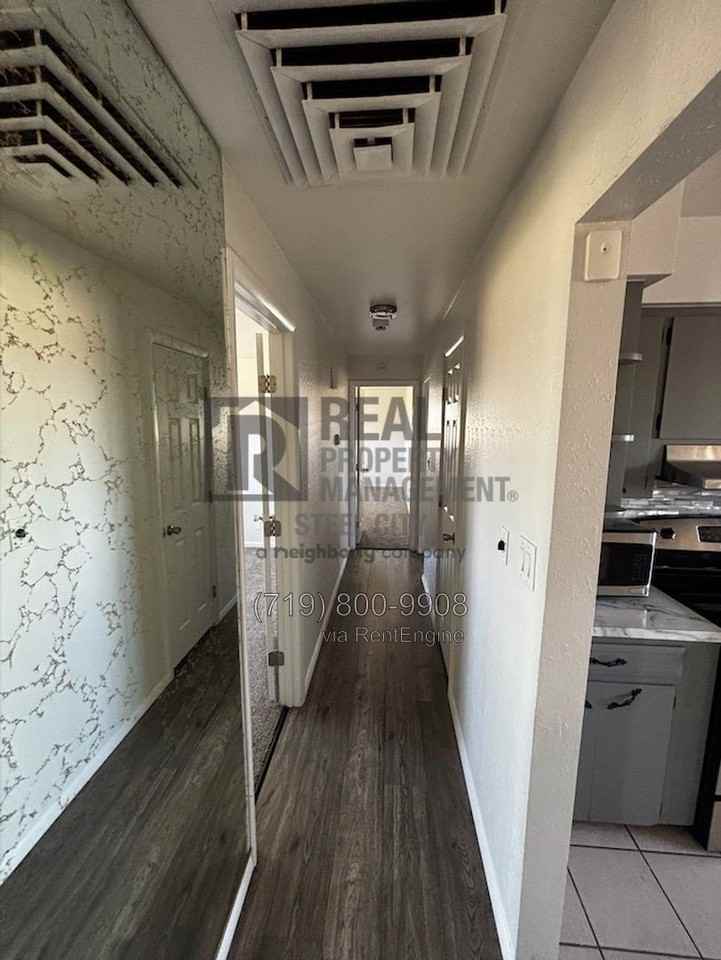 25618 Everett Rd - Photo 6 of 17