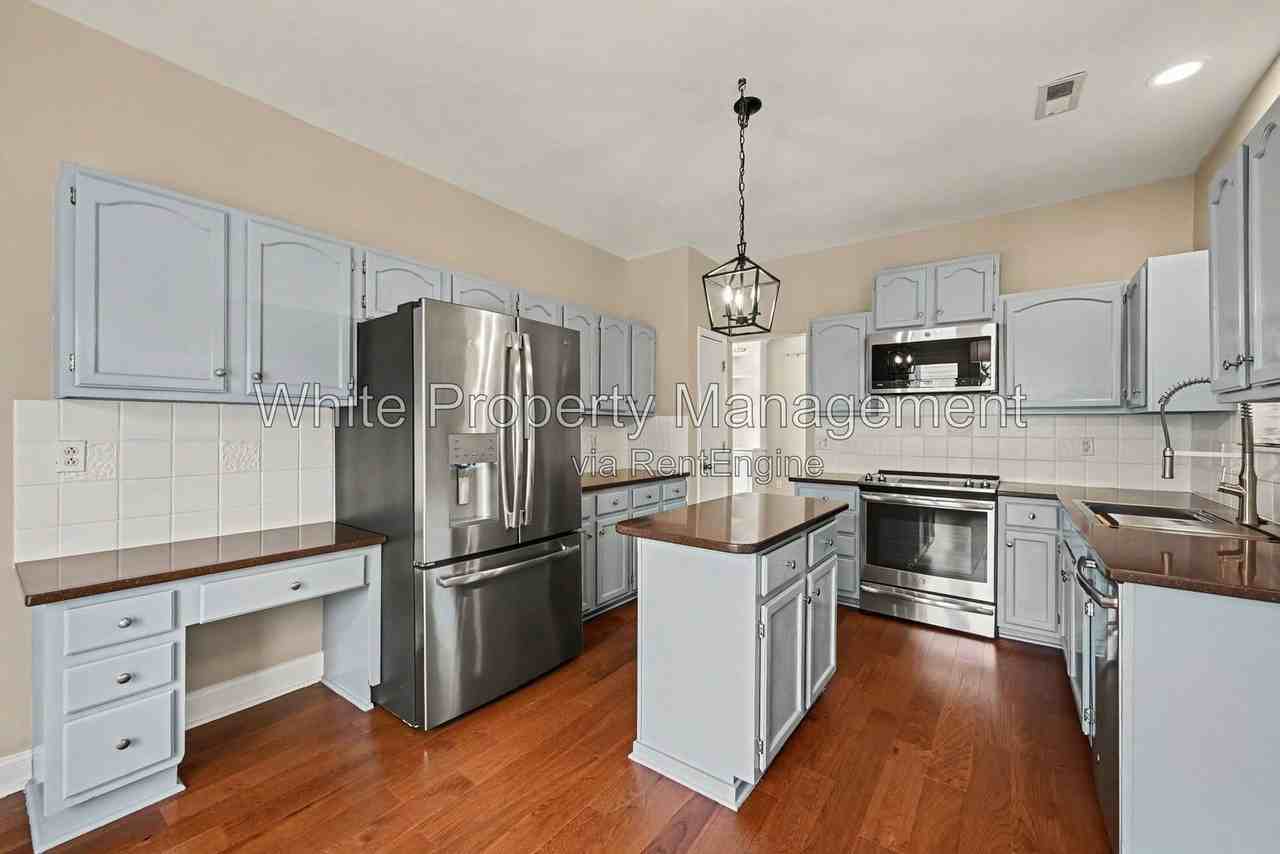 9201 Hanworth Trace Dr - Photo 6 of 30