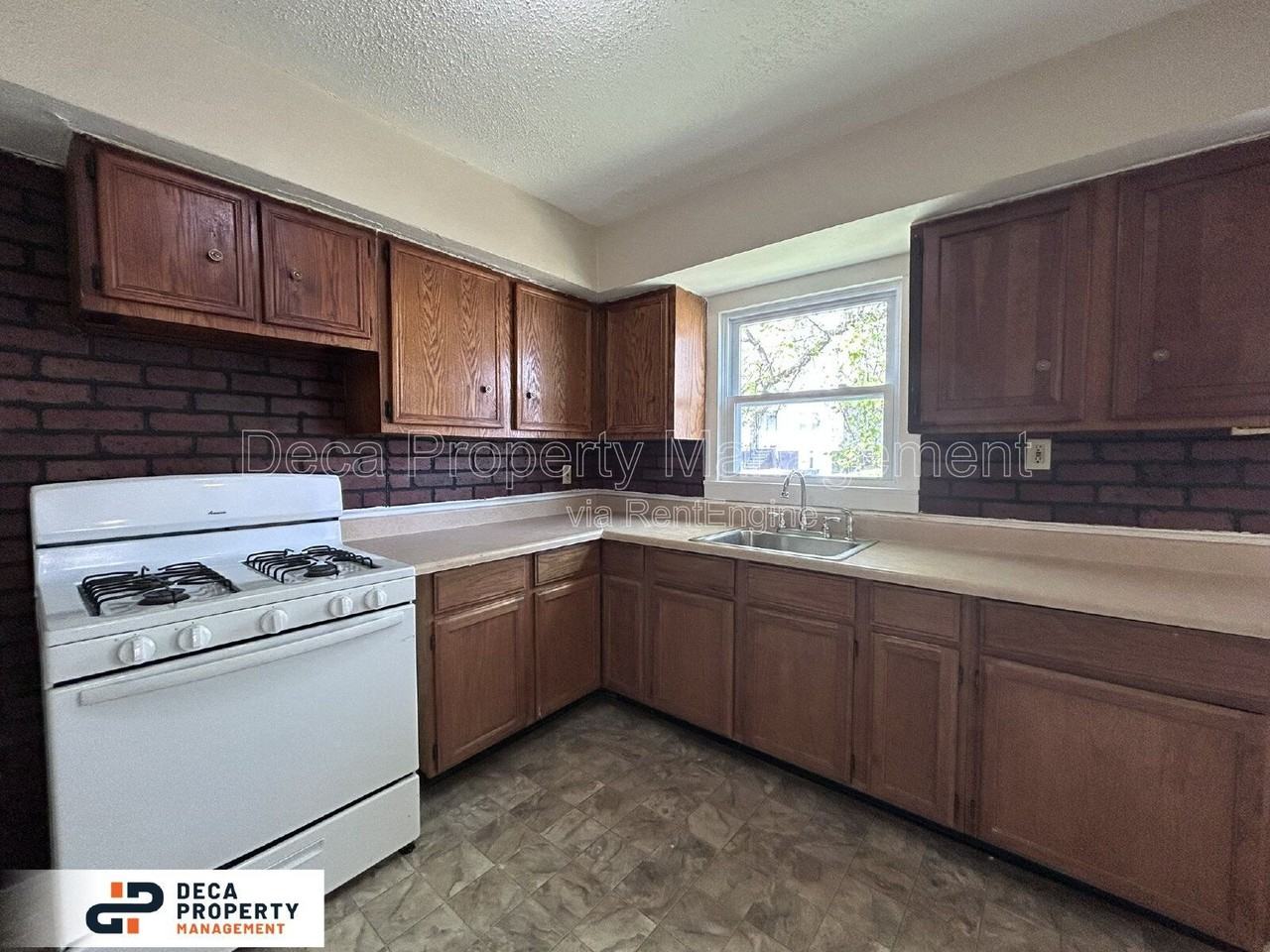 5318 Winslow Dr - Photo 7 of 15