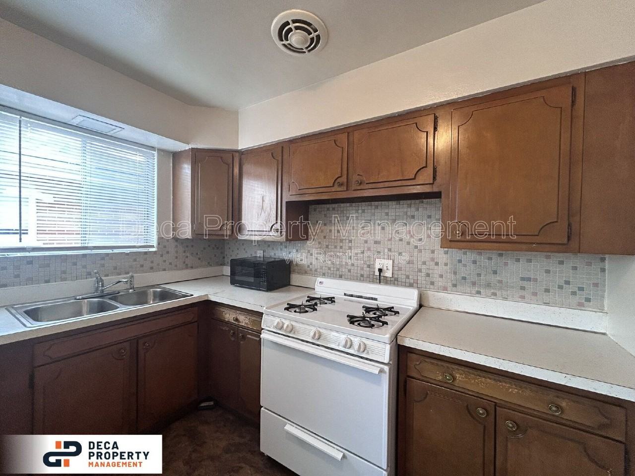 315 Sigsbee Ave #E - Photo 5 of 12