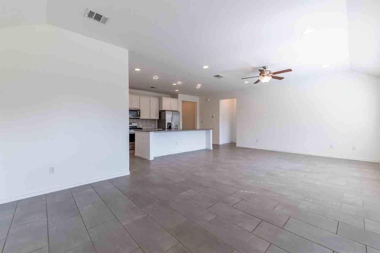 801 S San Marcos - Photo 3 of 21