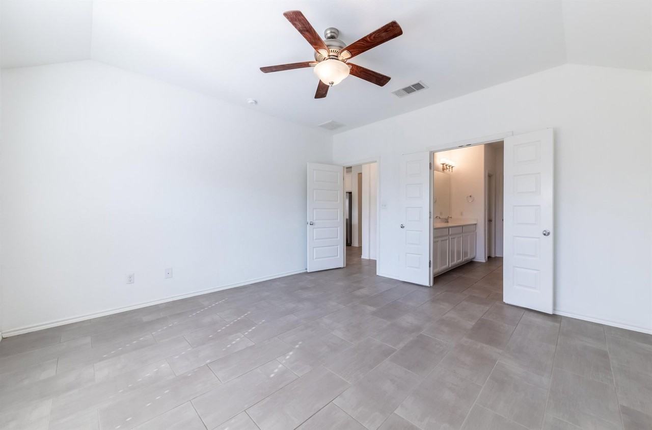 801 S San Marcos - Photo 7 of 21