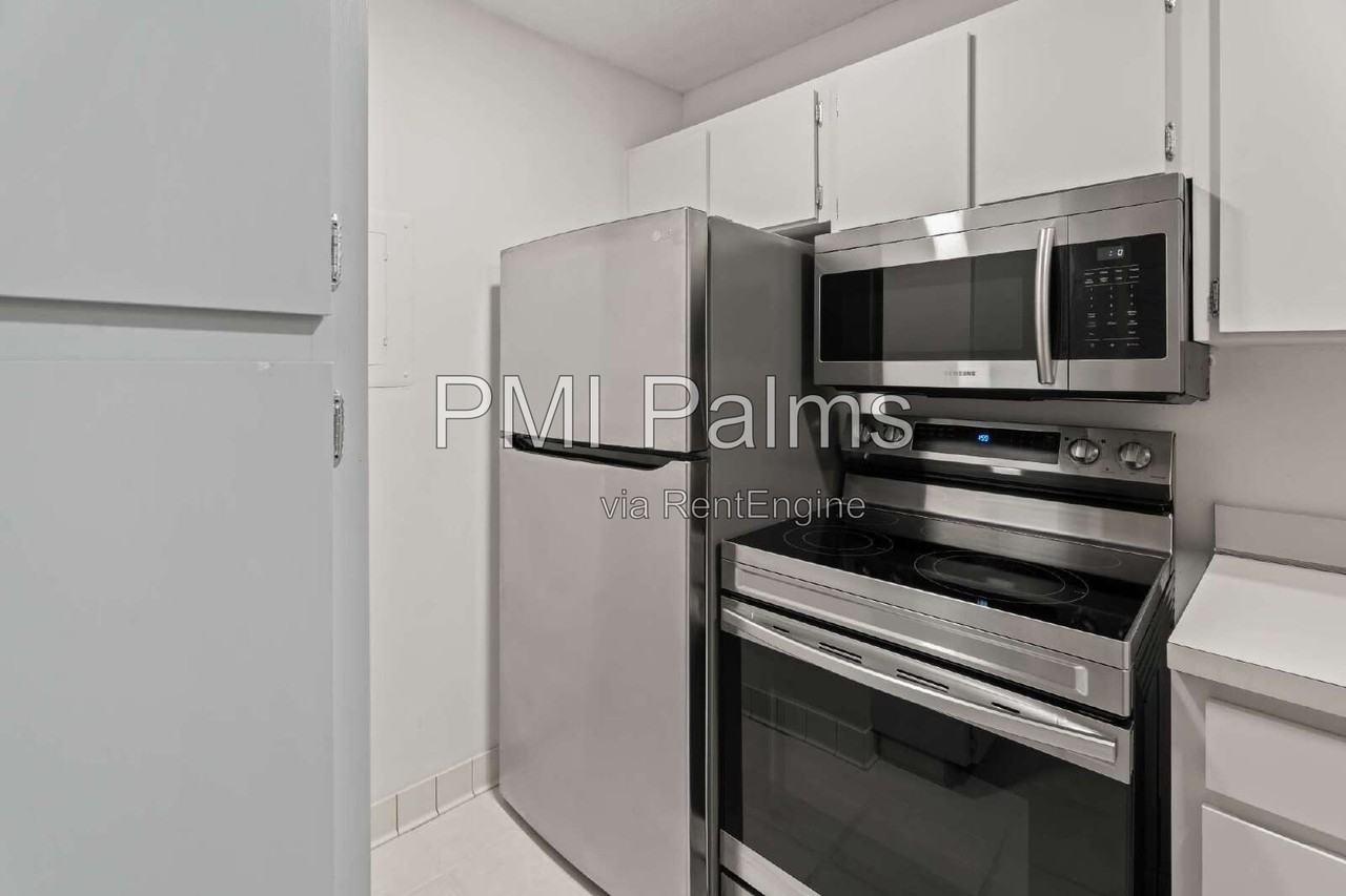 1236 Pine Ridge Cir W #G3 - Photo 3 of 26