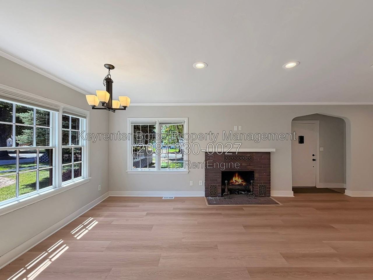 2208 W State St - Photo 4 of 23