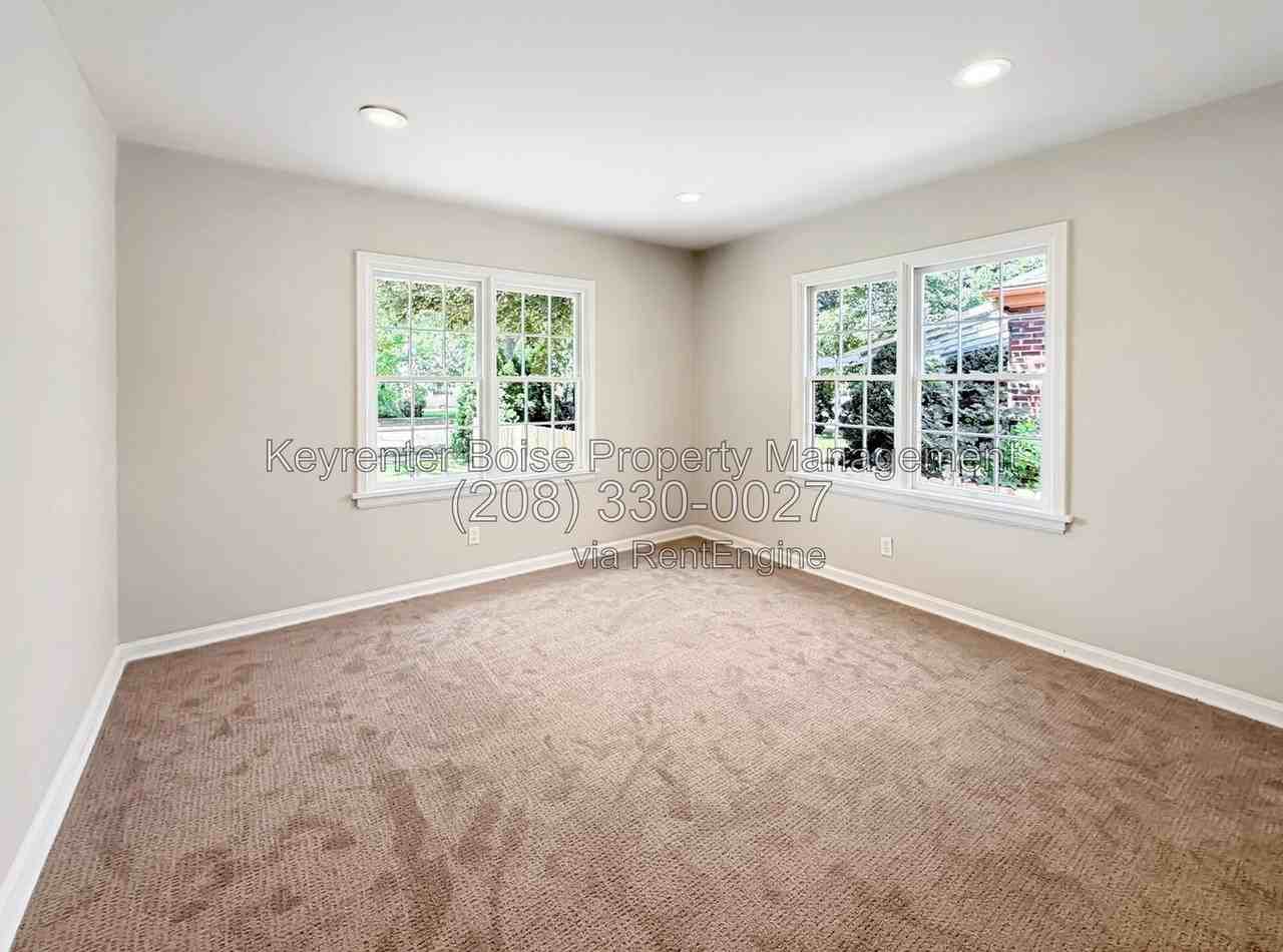 2208 W State St - Photo 6 of 23