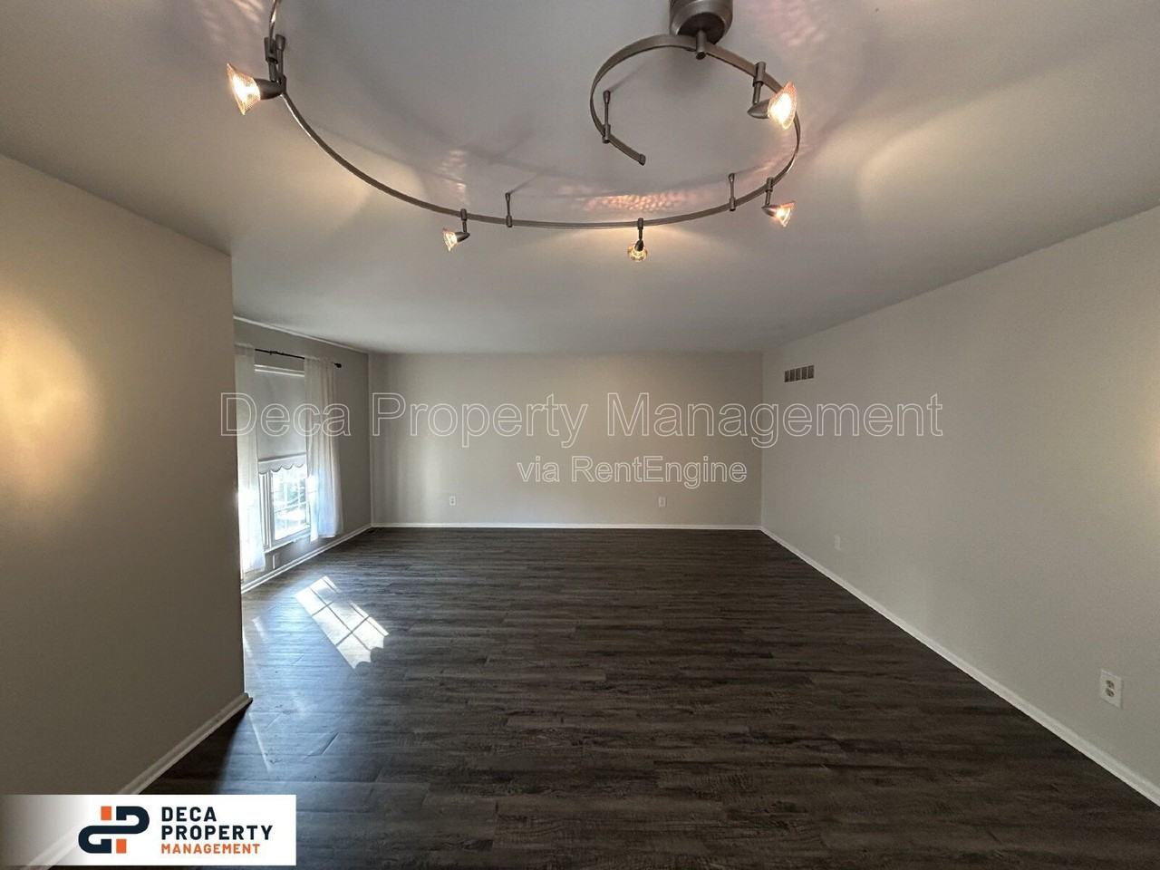 10110 Buffton Dr - Photo 3 of 13