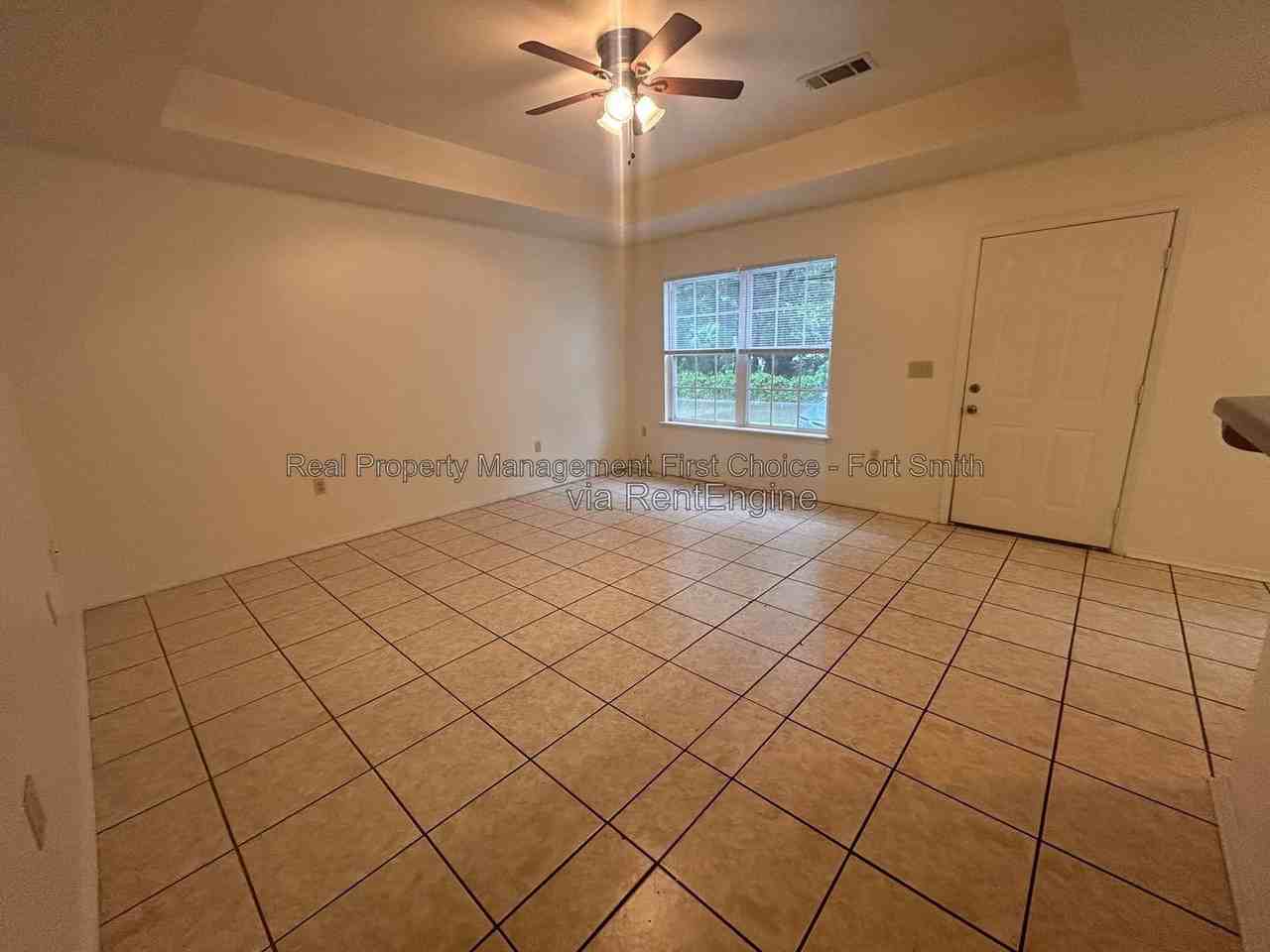 1431 Brazil Ave - Photo 2 of 13