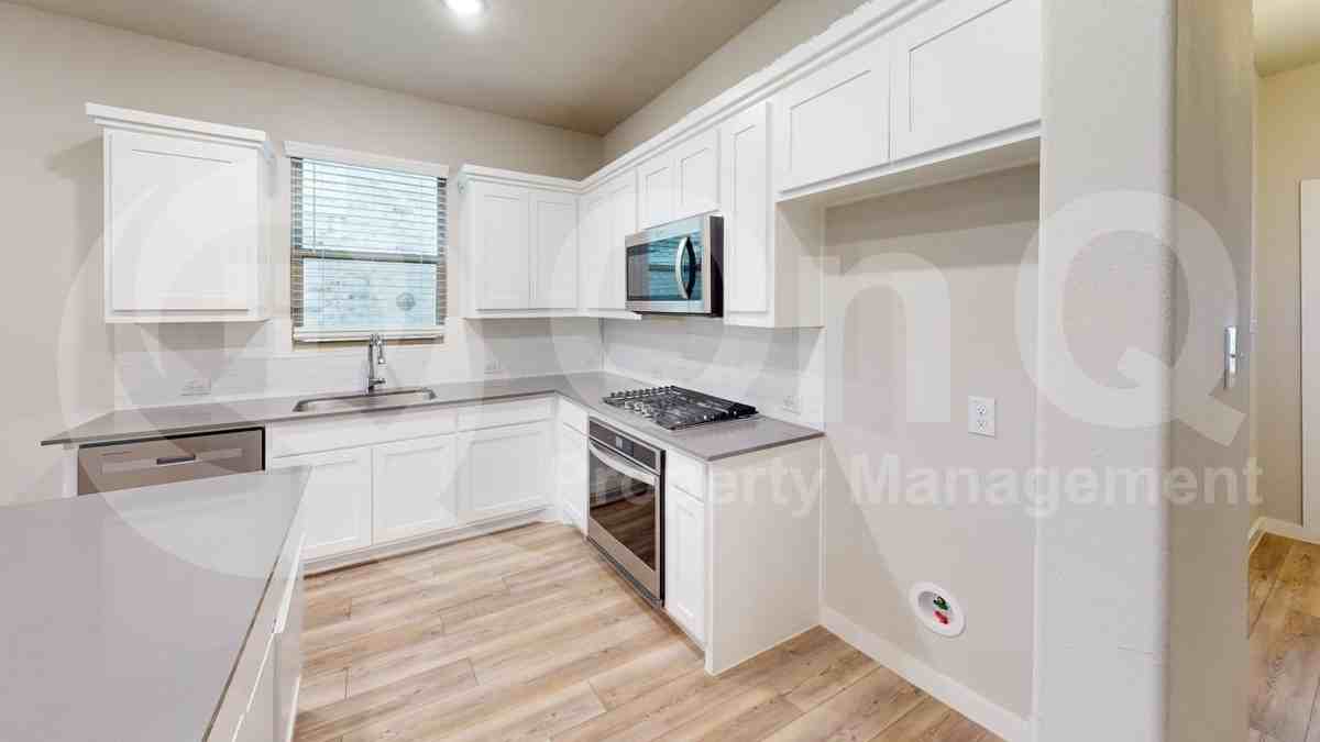 1323 Great Sand Dune St - Photo 5 of 27