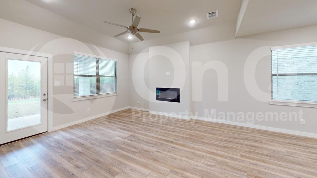 1323 Great Sand Dune St - Photo 6 of 27