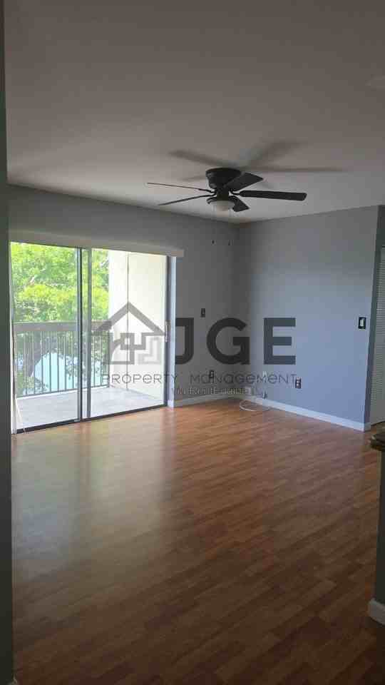 475 Nw 210th St #204 - Photo 5 of 13
