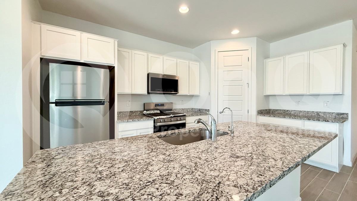 11225 E Ulysses Ave - Photo 3 of 19