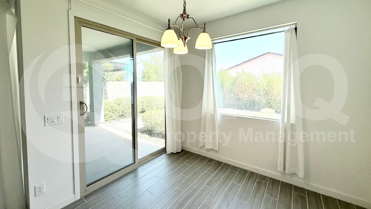 11225 E Ulysses Ave - Photo 5 of 19